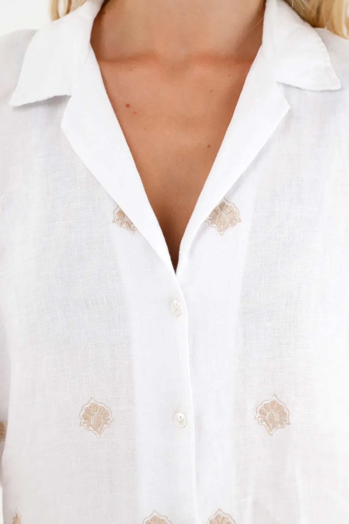 Camisa blanca en lino para mujer