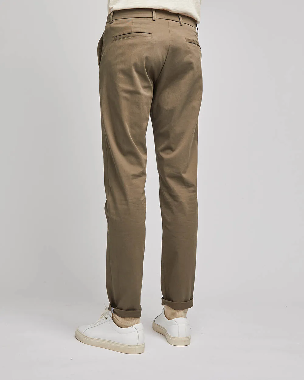 Chino Axel taupe